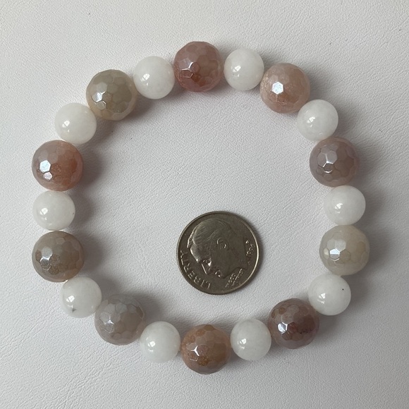 STRETCH Bracelet with Aventurine and Jade - Picture 4 of 9